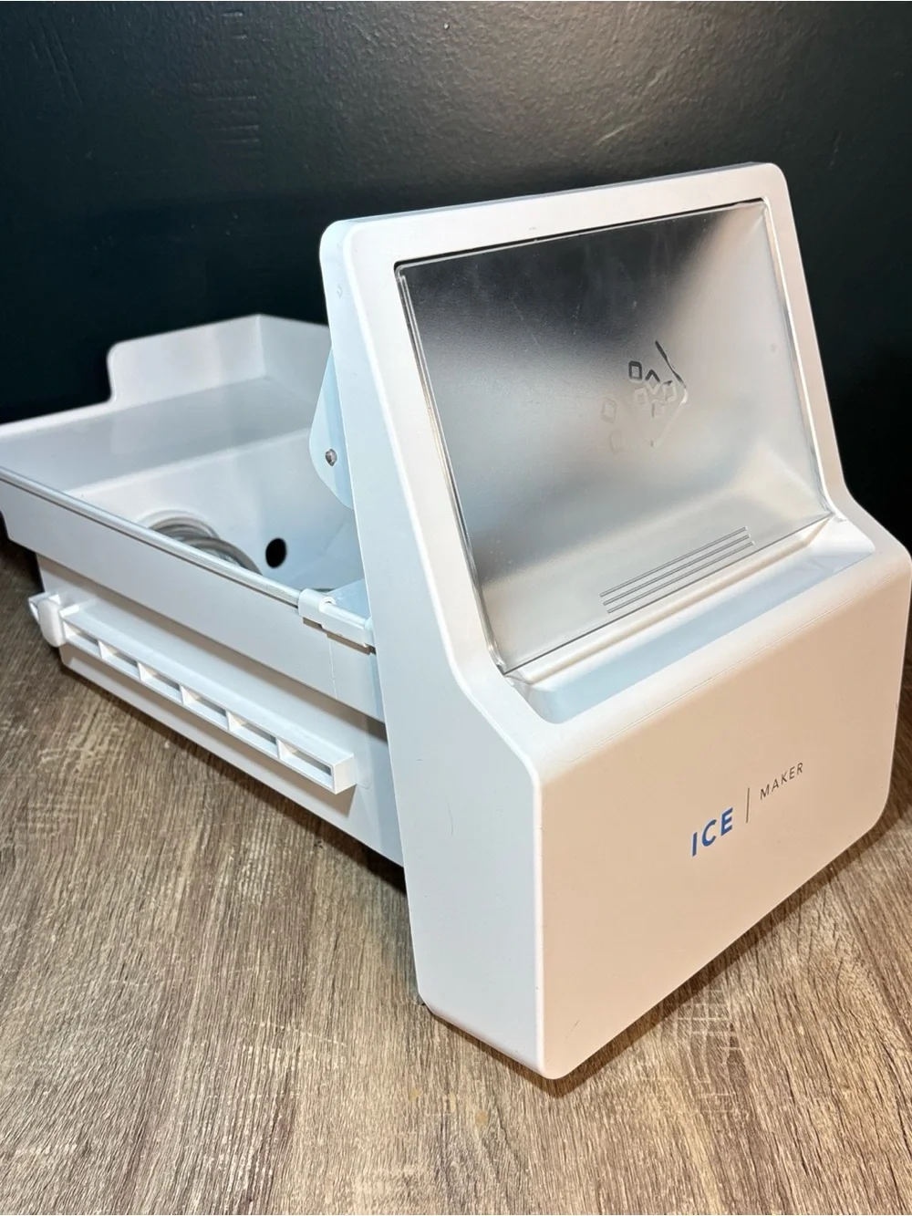 Frigidaire Refrigerator Ice Container Part # 5304525931